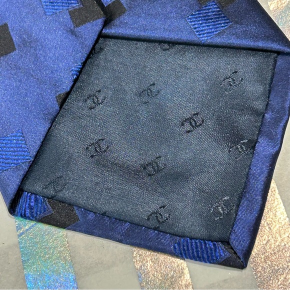 Chanel Necktie EUC - Picture 6 of 7